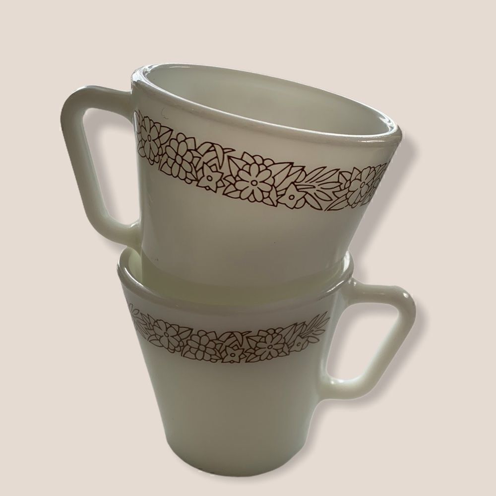 Set of 2 Vintage Woodland Print Pyrex Milk Cups
